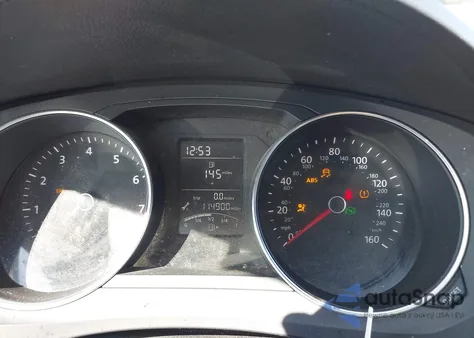 2017 Volkswagen Jetta 1.4T S z USA, uszkodzony, nr VIN 3VW2B7AJ7HM330470